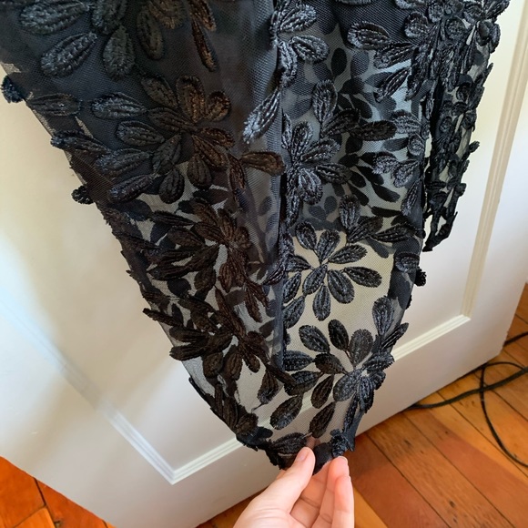 Beautiful Bardot Cocktail Dress - Picture 4 of 11